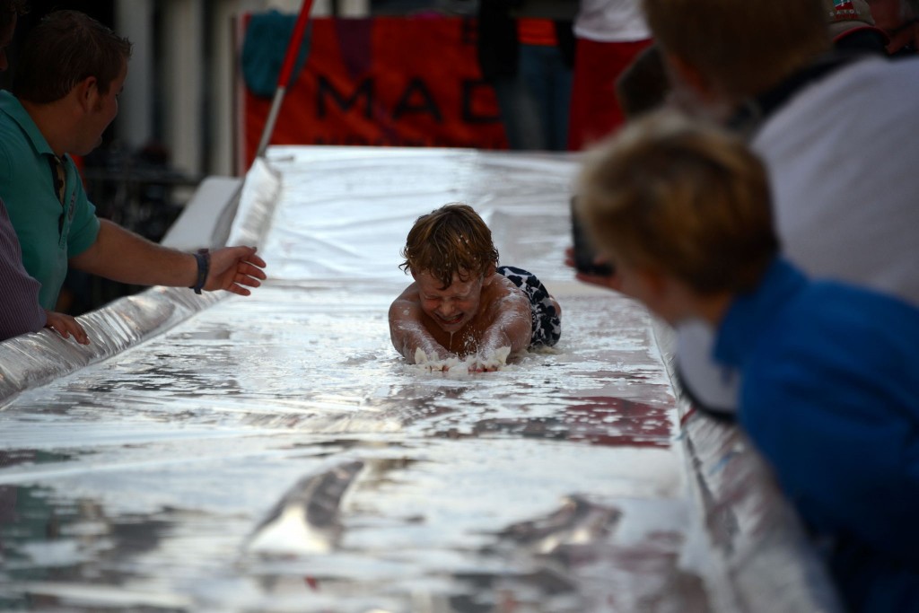 ../Images/Donderdag kermis 477.jpg